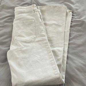 super cute white straight jeans size 2